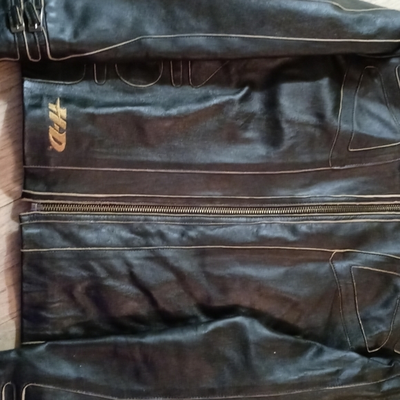 Harley Davidson leather coat - Picture 1 of 4